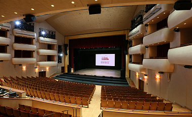 Дворец культуры нефтяник сургут